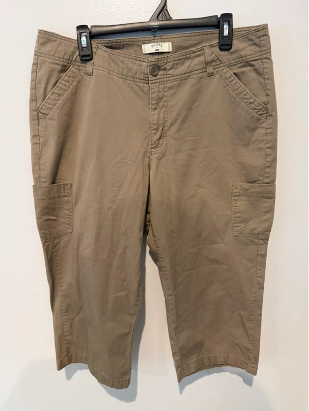 Riders by Lee Womens 14 M green Cargo Capri Pants Cropped Cotton Stretch